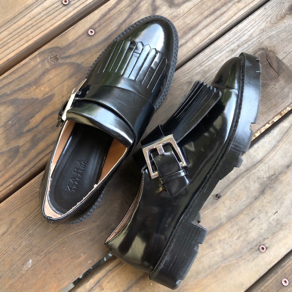 Zara Trafaluc Fringe Buckled Leather Loafers